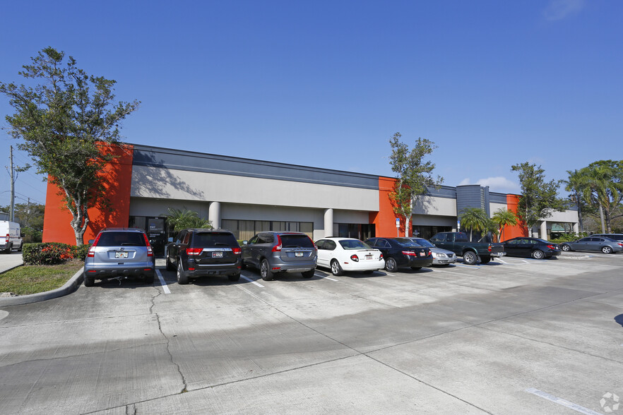 4400 140th Ave N, Clearwater, FL for lease - Building Photo - Image 1 of 3