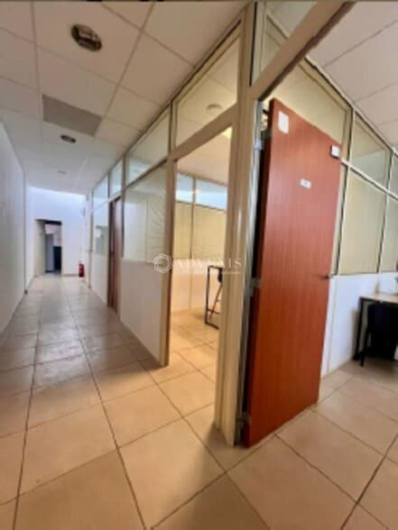 1 Rue De L'Escoutadou, Montpellier for sale - Interior Photo - Image 3 of 6