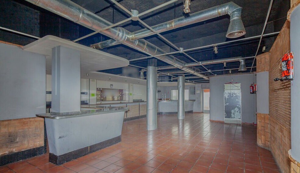 Commerce de détail dans La Pobla Llarga, Valencia à vendre - Photo principale - Image 2 de 18
