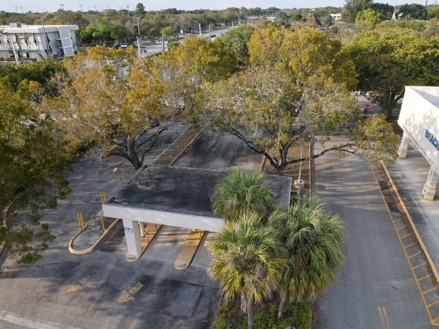 7186 N University Dr, Tamarac, FL à louer - Photo du bâtiment - Image 2 de 6