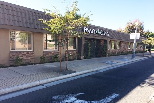 2900 Fresno St, Fresno, CA à louer - Photo du bâtiment - Image 3 de 9