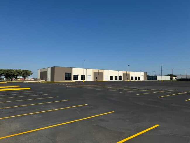 More details for 902 N Twin Creek Dr, Killeen, TX - Flex for Lease