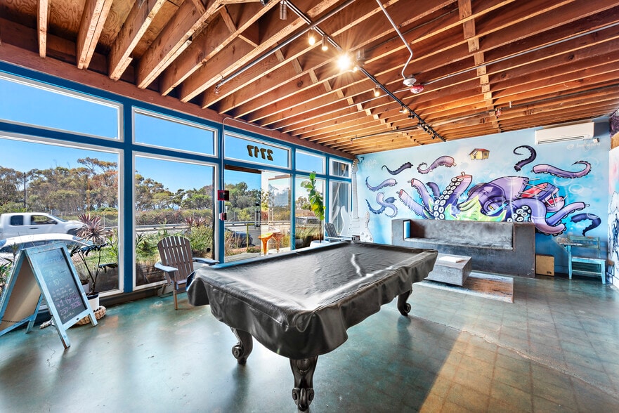 2717 S El Camino Real, San Clemente, CA for sale - Interior Photo - Image 2 of 13