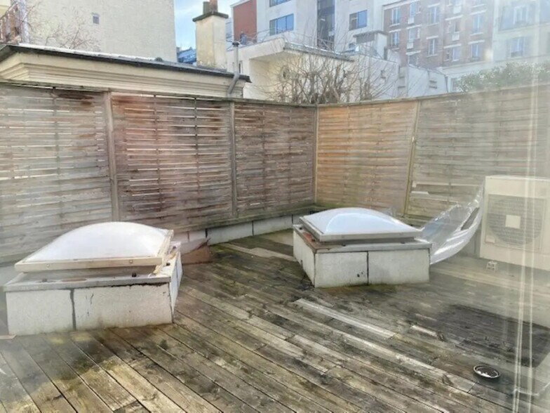 54 Bis Rue Louis Rouquier, Levallois-Perret à vendre - Photo du bâtiment - Image 3 de 5