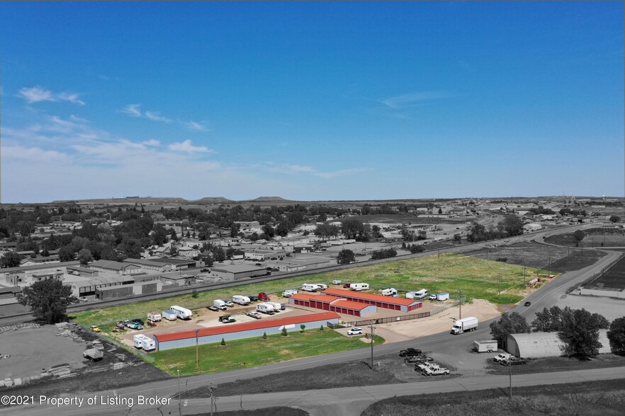 677 Livestock Ln, Dickinson, ND for sale - Building Photo - Image 1 of 1