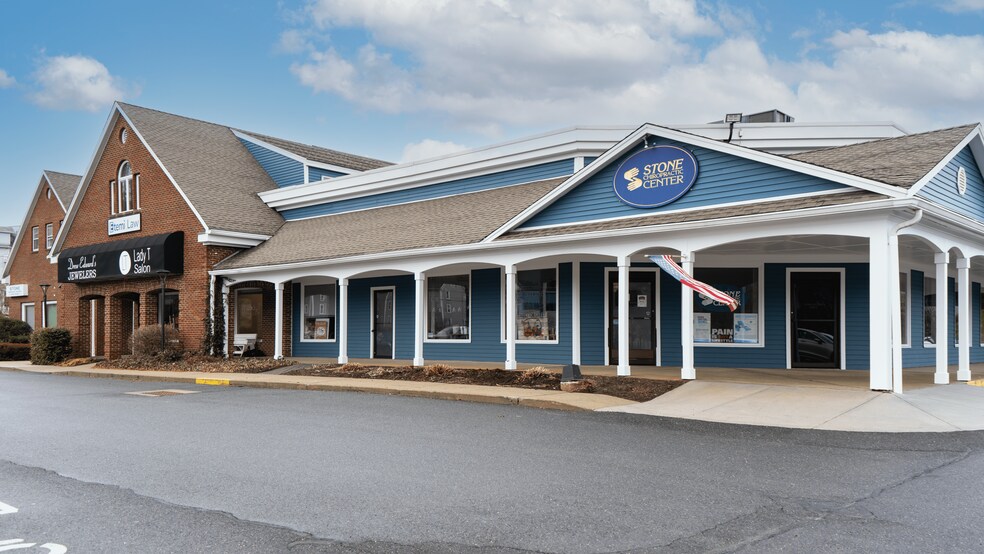 51 Depot St, Watertown, CT à louer - Photo du bâtiment - Image 3 de 12