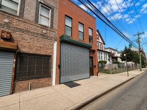 107-24 Springfield Blvd, Queens Village, NY à louer Photo intérieure- Image 2 de 11