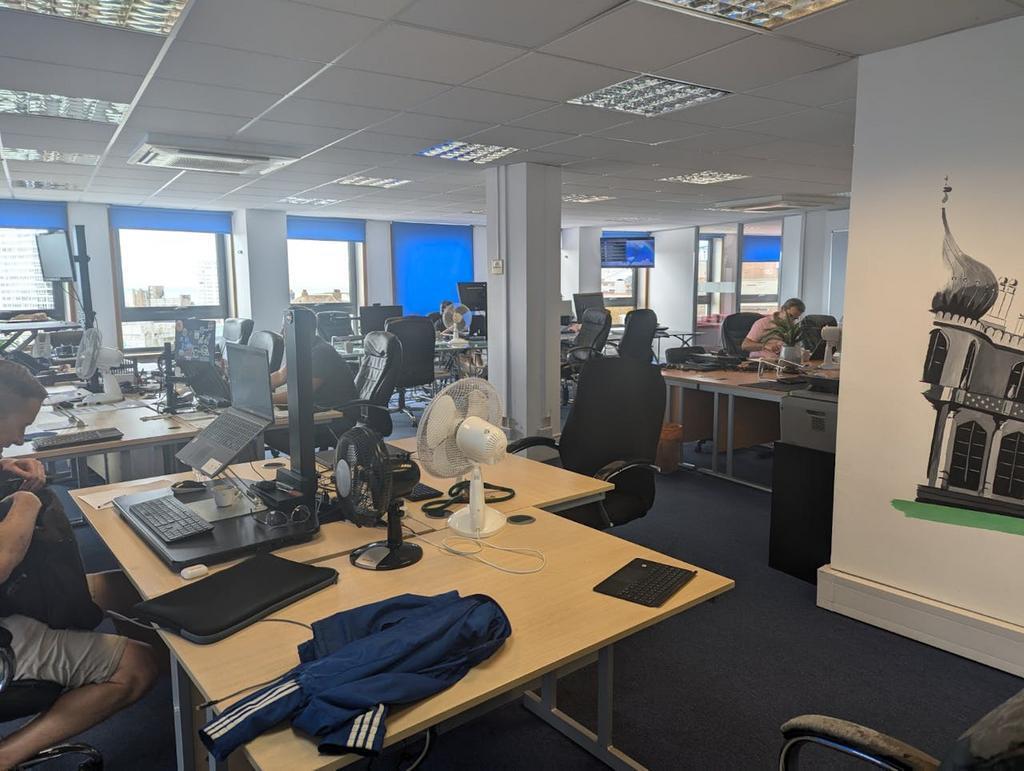 1-2 Queen Sq, Brighton à louer Photo intérieure- Image 1 de 22