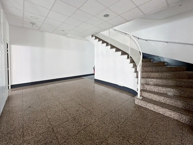 52 Rue Du Capitaine Guynemer, Courbevoie à vendre - Photo intérieure - Image 3 de 17