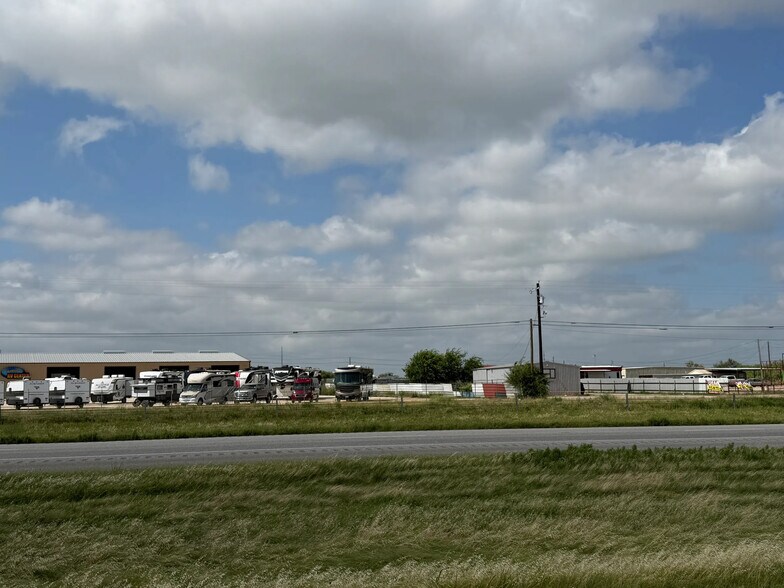 6458 E Interstate 20, Clyde, TX à louer - Photo du bâtiment - Image 2 de 9