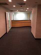 14377 Woodlake Dr, Chesterfield, MO for lease Interior Photo- Image 2 of 7