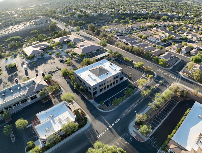 2500 Anthem Village Dr, Henderson, NV à vendre - Photo du bâtiment - Image 3 de 25