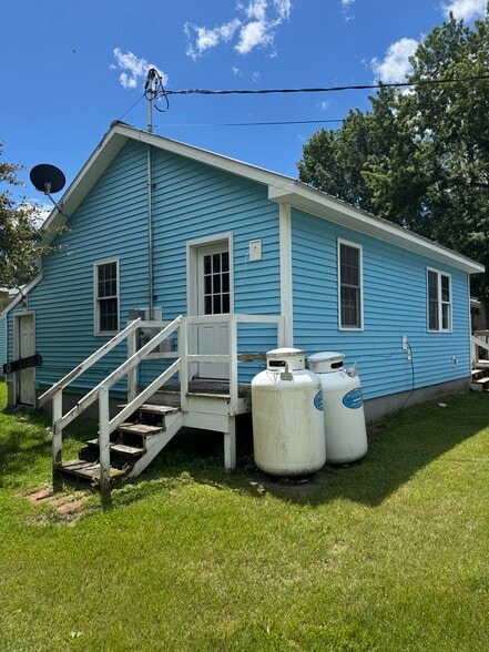 51 Ossie Rd, East Middlebury, VT for sale - Building Photo - Image 2 of 8
