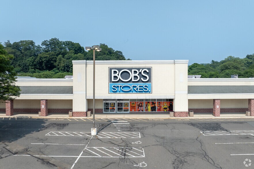 403-495 Main St, Ansonia, CT à louer - Photo du bâtiment - Image 3 de 21