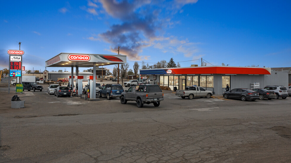 320 Spruce St, La Jara, CO for sale - Primary Photo - Image 1 of 11