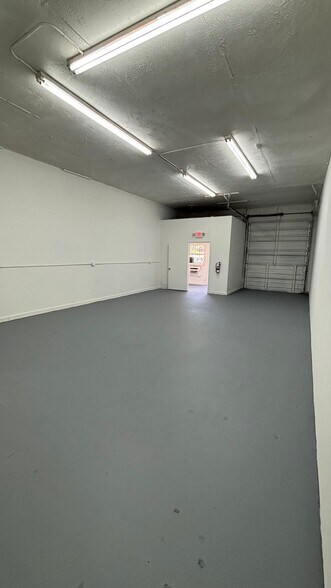 701 NE 1st Ave, Pompano Beach, FL à louer - Photo du bâtiment - Image 3 de 6