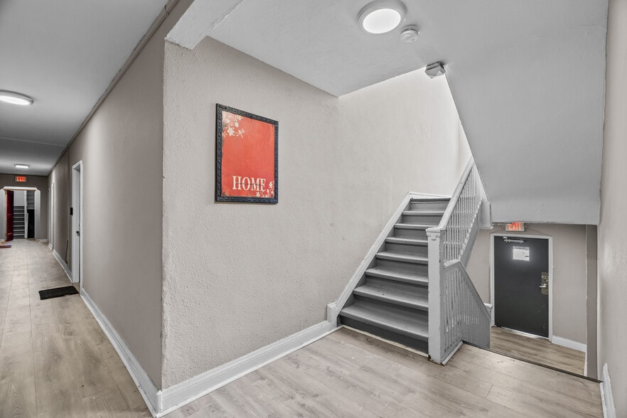 807 Clara Ave, Saint Louis, MO for sale - Building Photo - Image 3 of 17
