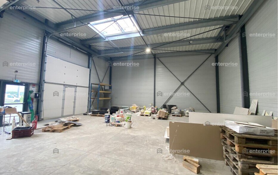 Flex in Creil for sale - Building Photo - Image 3 of 5