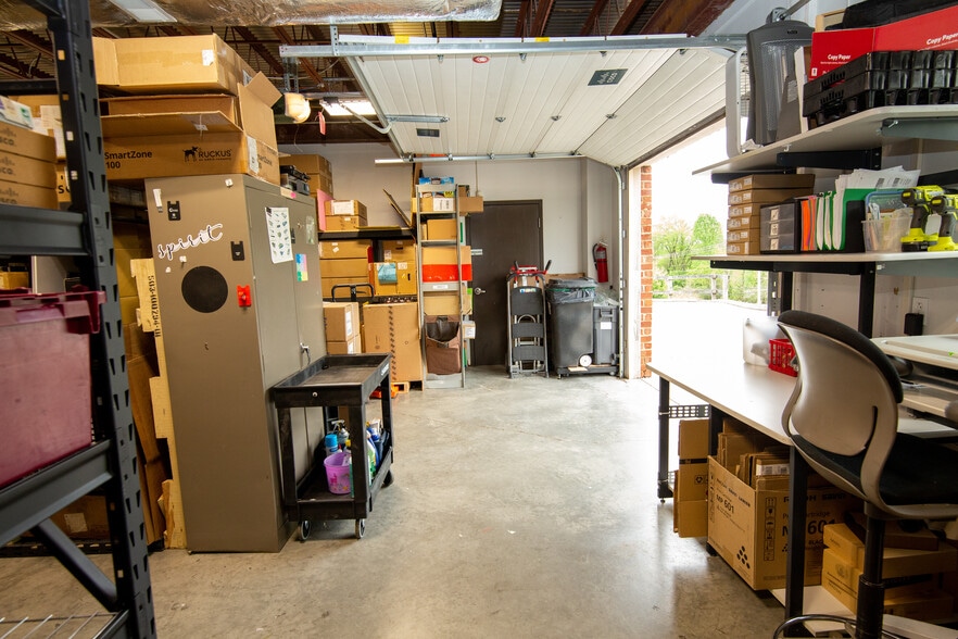 4003 Out Look Dr, Hurricane, WV for sale - Building Photo - Image 3 of 61