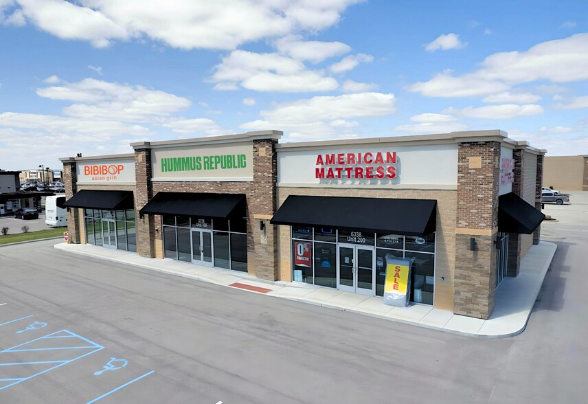 6338 Mills Dr, Whitestown, IN à louer - Photo du bâtiment - Image 2 de 8