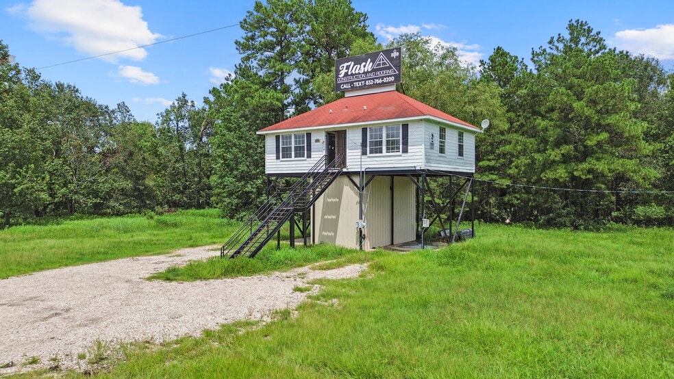 14815 Freeway Service Road, Conroe, TX à louer - Photo du bâtiment - Image 3 de 16