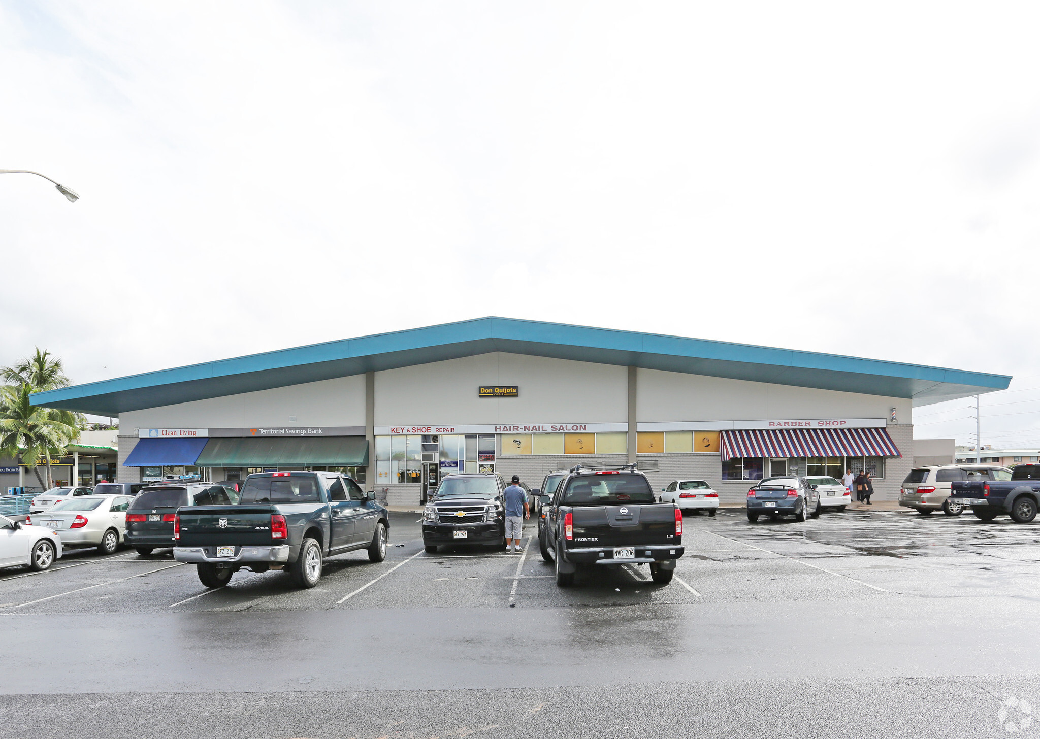 850 Kamehameha Hwy, Pearl City, HI for lease Building Photo- Image 1 of 5