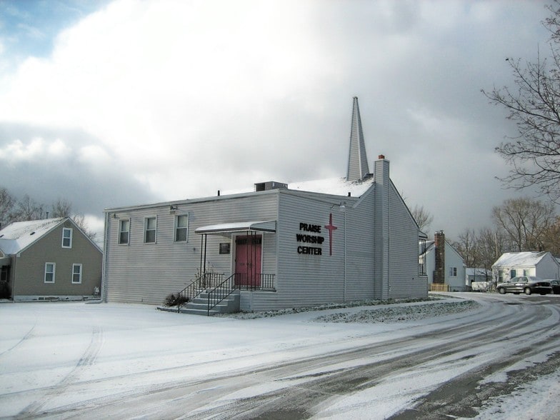 26689 Northeastern Hwy, Madison Heights, MI for sale - Primary Photo - Image 1 of 1