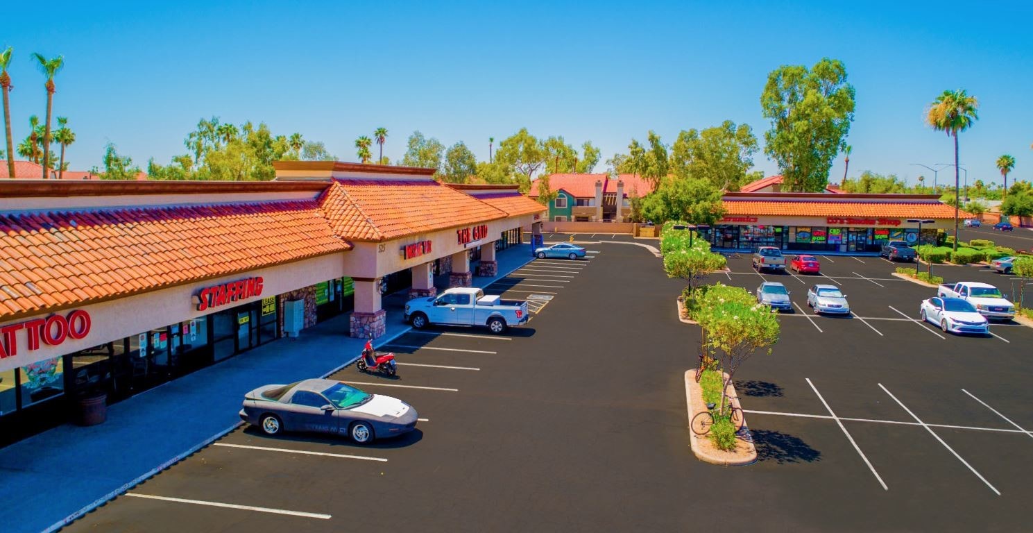 525-529 S Gilbert Rd, Mesa, AZ for lease Primary Photo- Image 1 of 9