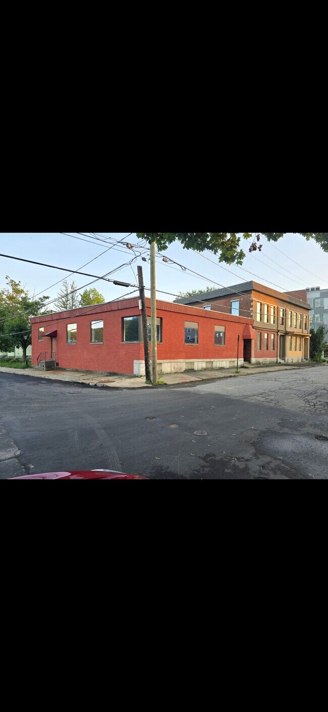 More details for 126 Franklin St, Torrington, CT - Office for Sale