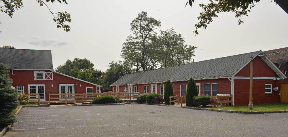 3225 Sound Ave, Riverhead, NY for sale Building Photo- Image 1 of 1