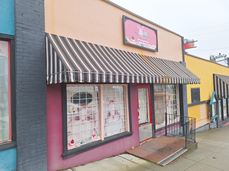 306 Fitzwilliam St, Nanaimo, BC à louer - Photo du bâtiment - Image 3 de 3