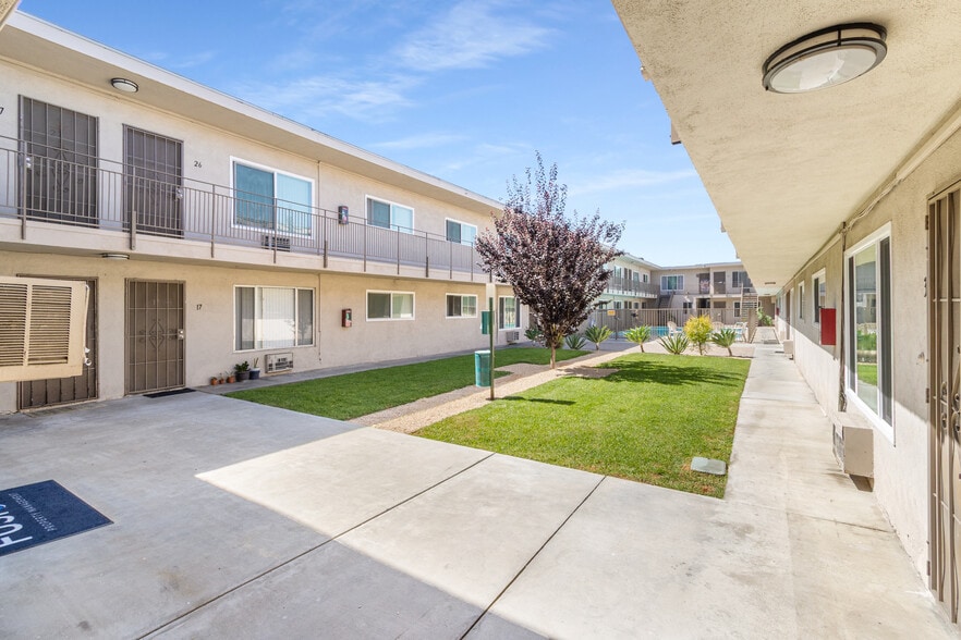 9212 Burke St, Pico Rivera, CA for sale - Building Photo - Image 3 of 6