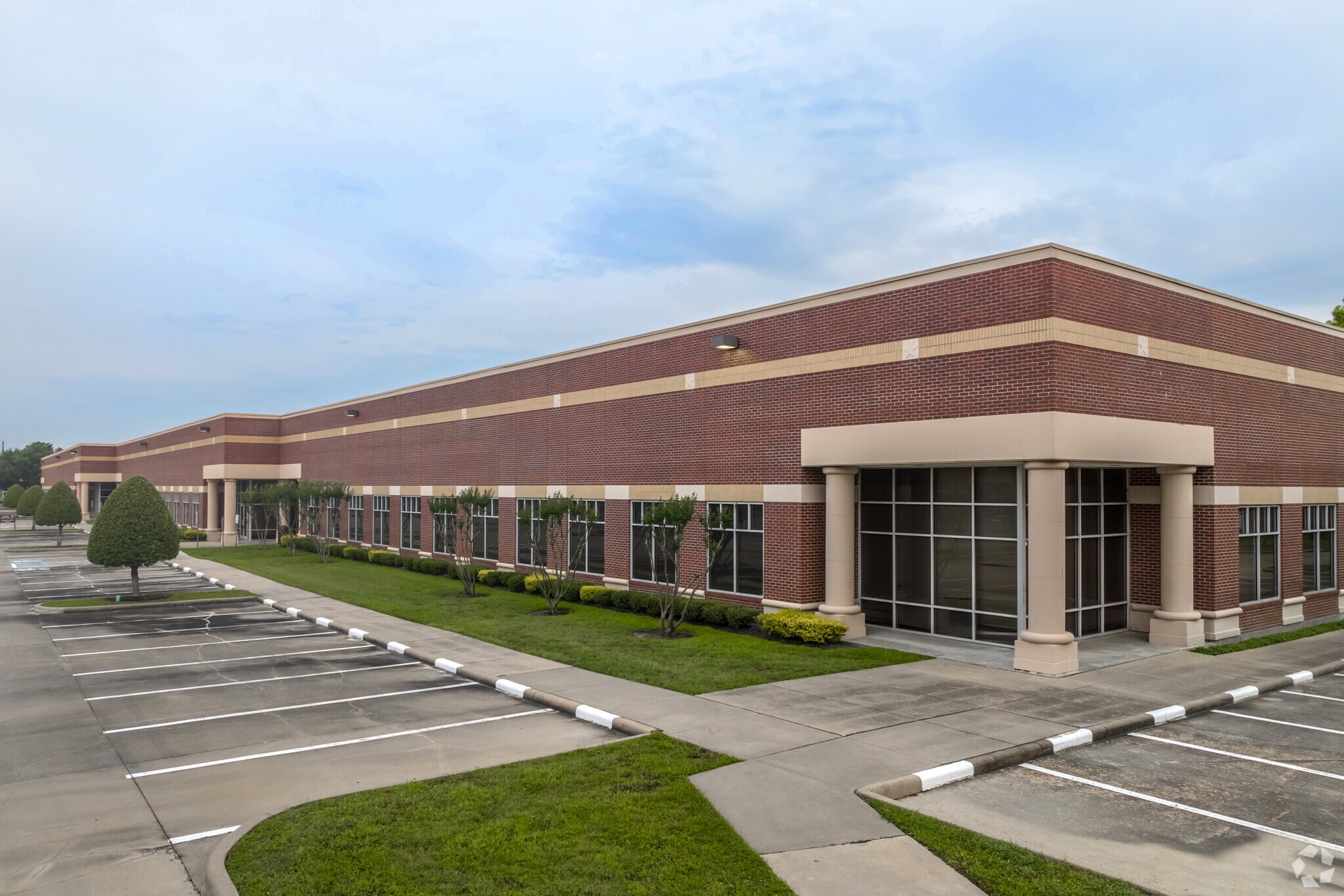 3100 Hayes Rd, Houston, TX for lease Primary Photo- Image 1 of 5