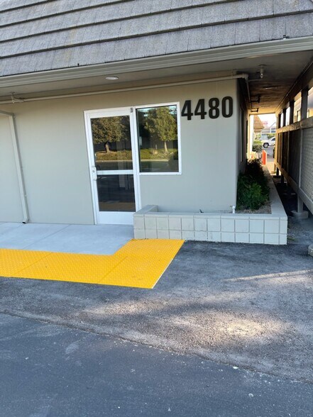 4480 Enterprise St, Fremont, CA à louer - Photo du bâtiment - Image 3 de 11