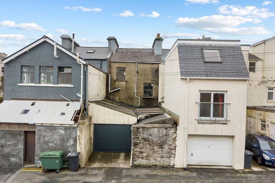 44 Bucks Road, Douglas à vendre - Photo du bâtiment - Image 3 de 39