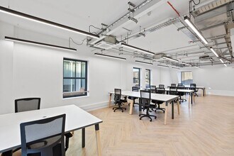 4 Breams, London for lease Interior Photo- Image 2 of 7