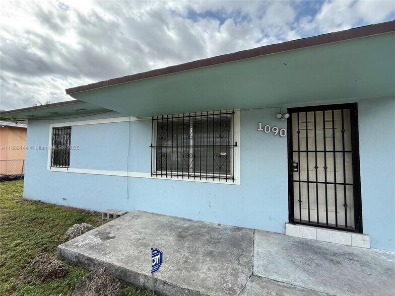 1090 NW 112th St, Miami, FL à vendre - Photo principale - Image 1 de 11