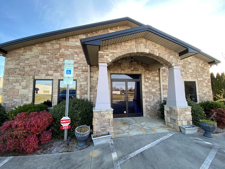 265 Pitt Rd, Mooresville, NC for sale - Building Photo - Image 2 of 27