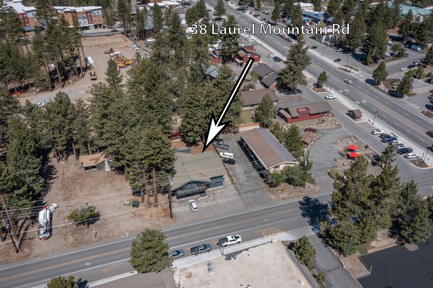 38 Laurel Mountain Rd, Mammoth Lakes, CA à vendre - Photo du bâtiment - Image 3 de 34