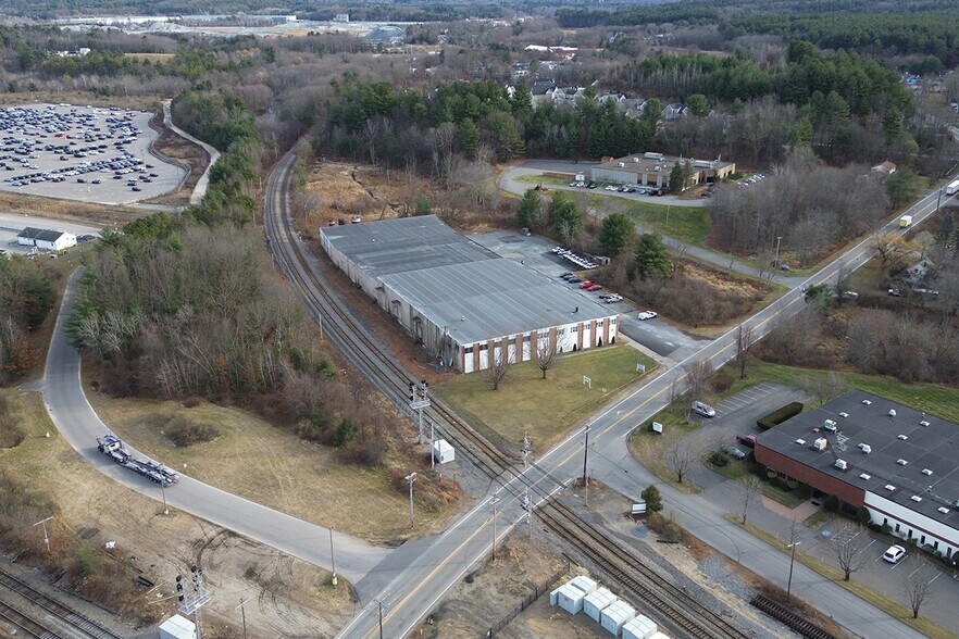 6 Willow Rd, Ayer, MA à louer - Photo du bâtiment - Image 3 de 7