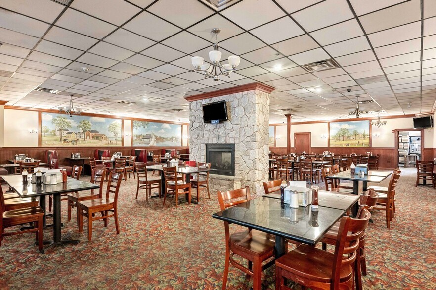 402-406 Main St, Wakefield, MA à louer - Photo du bâtiment - Image 3 de 9