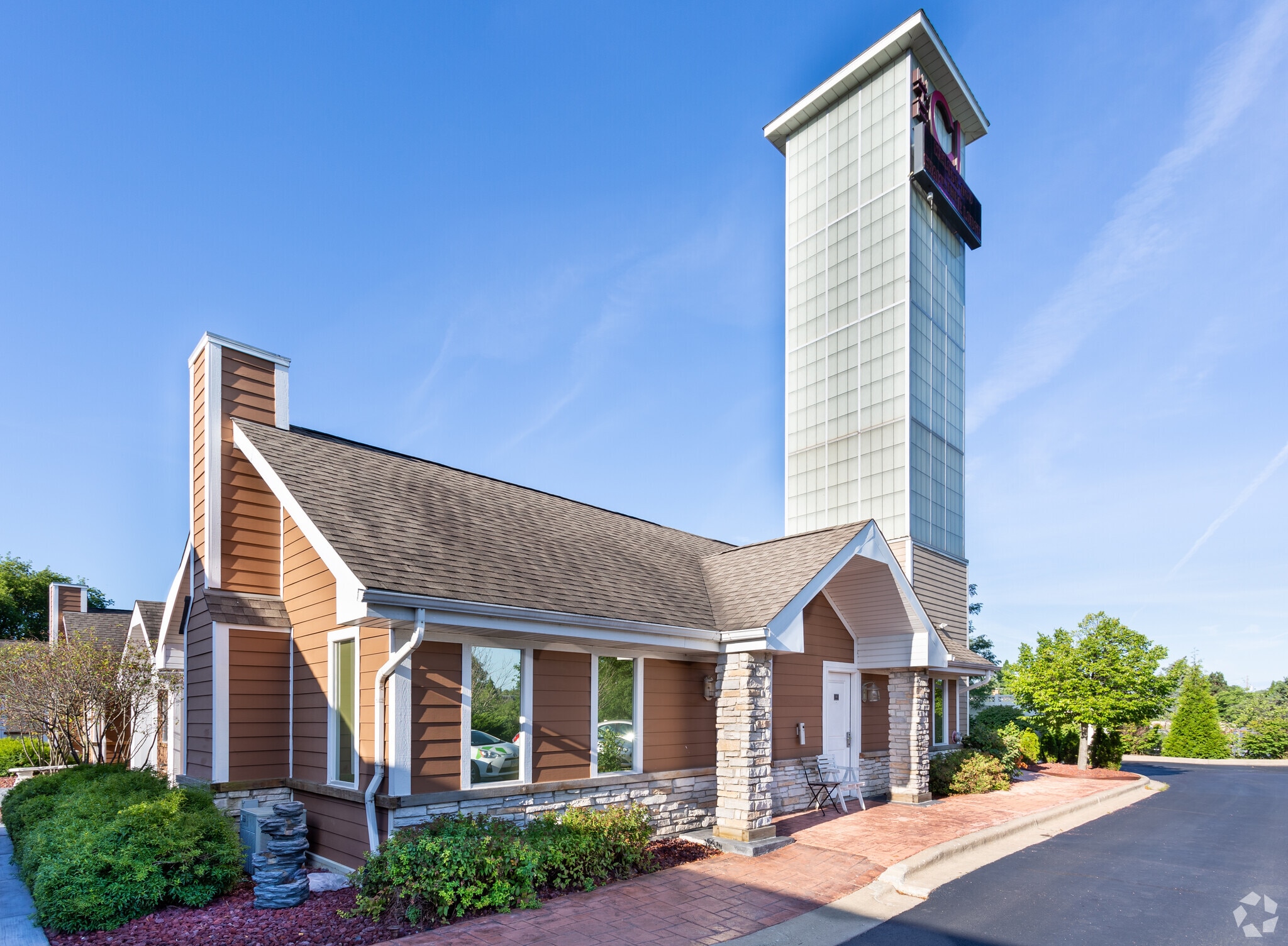 16W621 S Frontage Rd, Willowbrook, IL for sale Primary Photo- Image 1 of 1