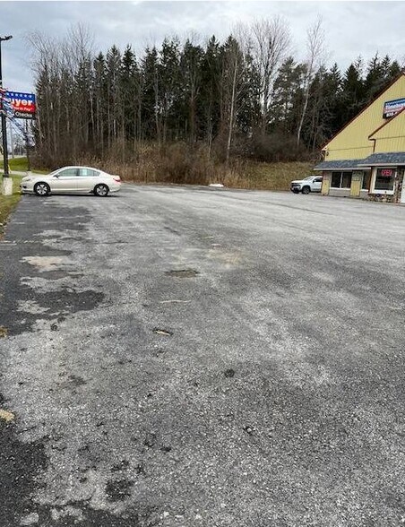 3313 Seneca Tpke, Canastota, NY for sale - Building Photo - Image 3 of 11