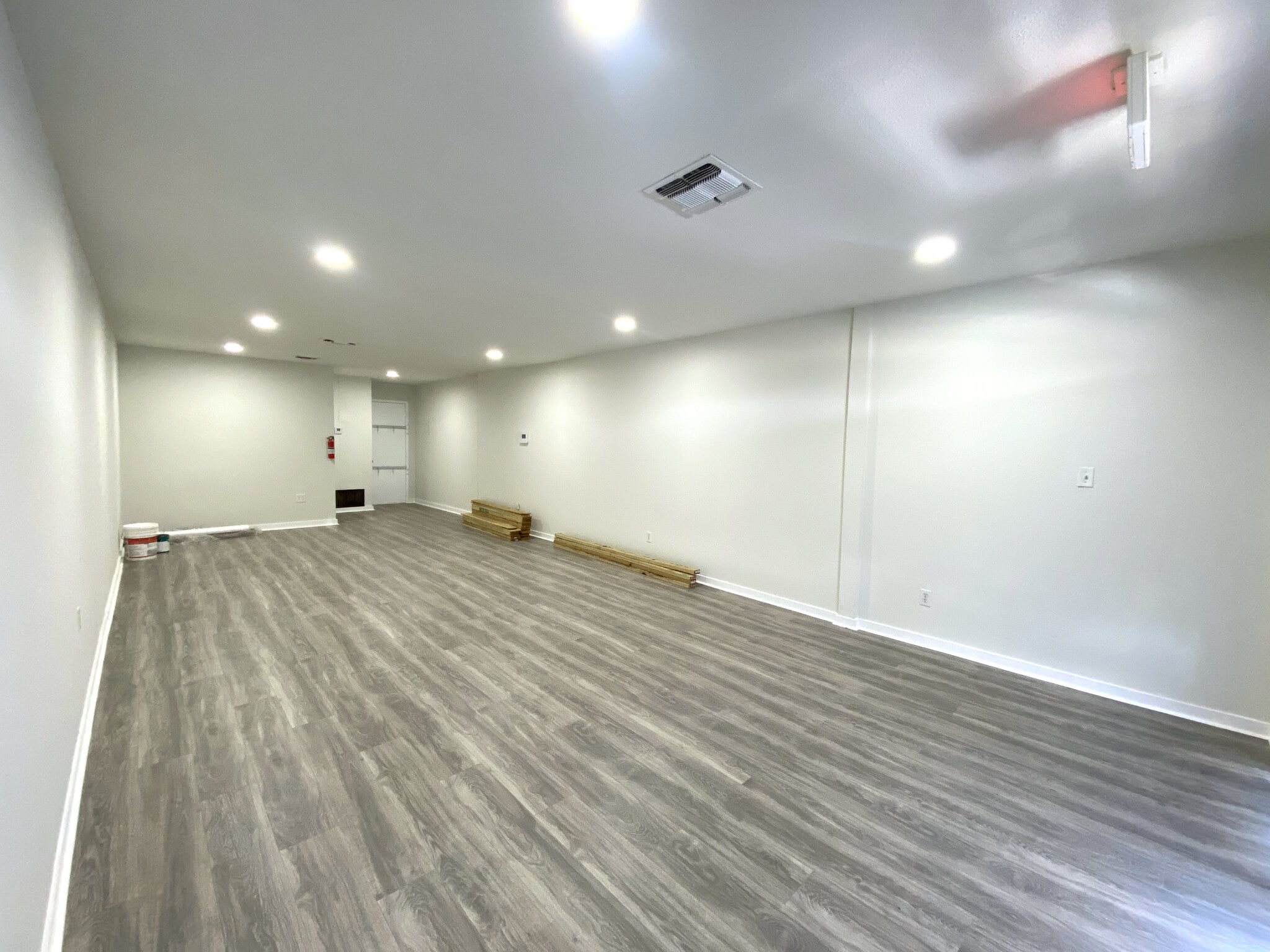 129-137 Bandera Rd, San Antonio, TX for lease Interior Photo- Image 1 of 11