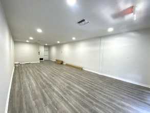 129-137 Bandera Rd, San Antonio, TX for lease Interior Photo- Image 1 of 11
