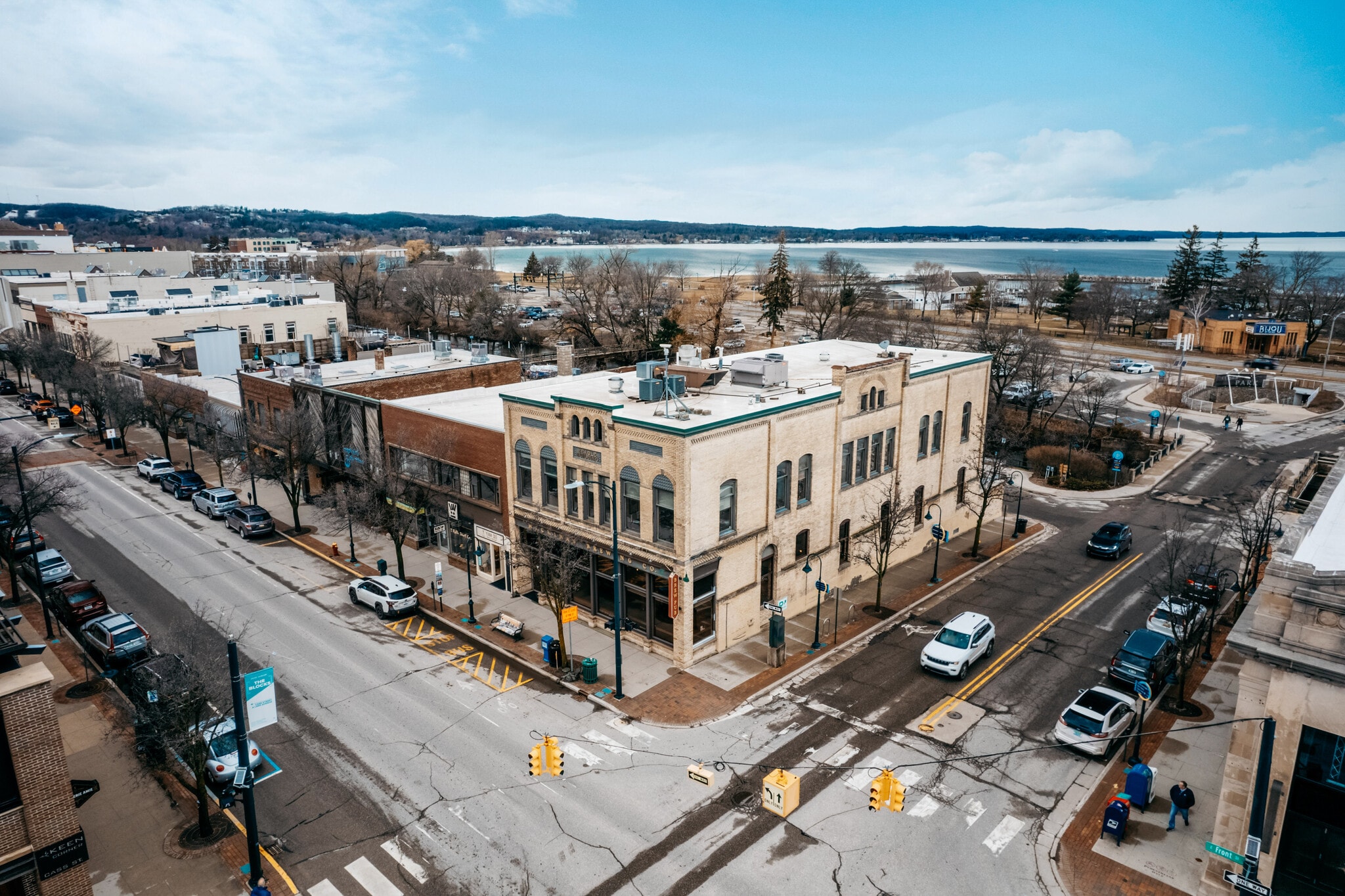 161 E Front St, Traverse City, MI for lease Primary Photo- Image 1 of 26