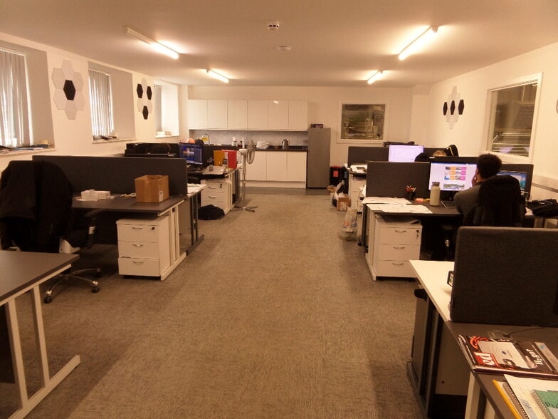 Garth Dr, Bridgend for sale - Interior Photo - Image 3 of 4