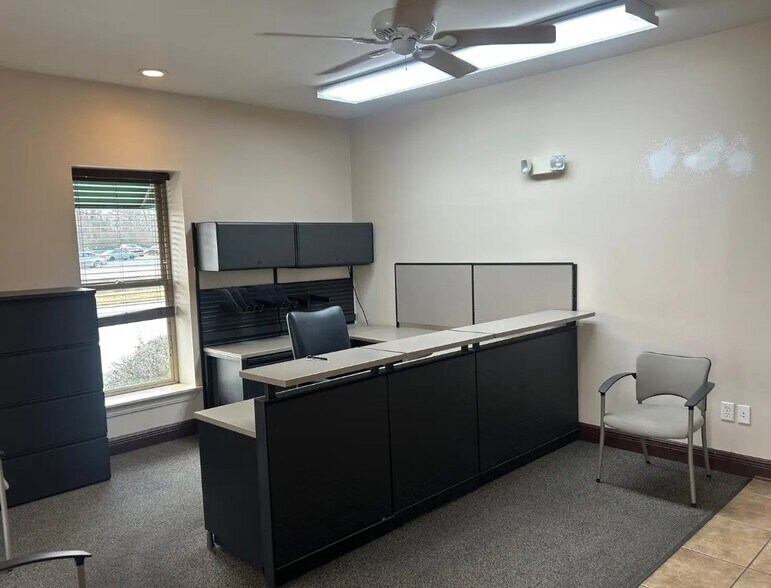 14302 Highway 44, Gonzales, LA à louer - Photo du bâtiment - Image 2 de 5