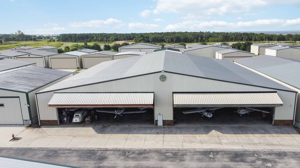 1321 Apopka Airport Rd, Apopka, FL for sale - Building Photo - Image 1 of 1