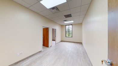 7701 Little Rd, New Port Richey, FL for lease Interior Photo- Image 1 of 3